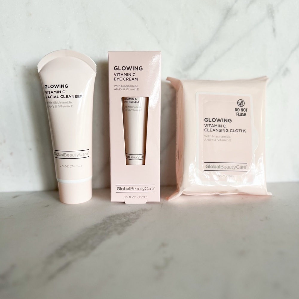 NWT Global Beauty Vitamin C Skincare Set Cleanser, Eye Cream & Cleansing Cloths
